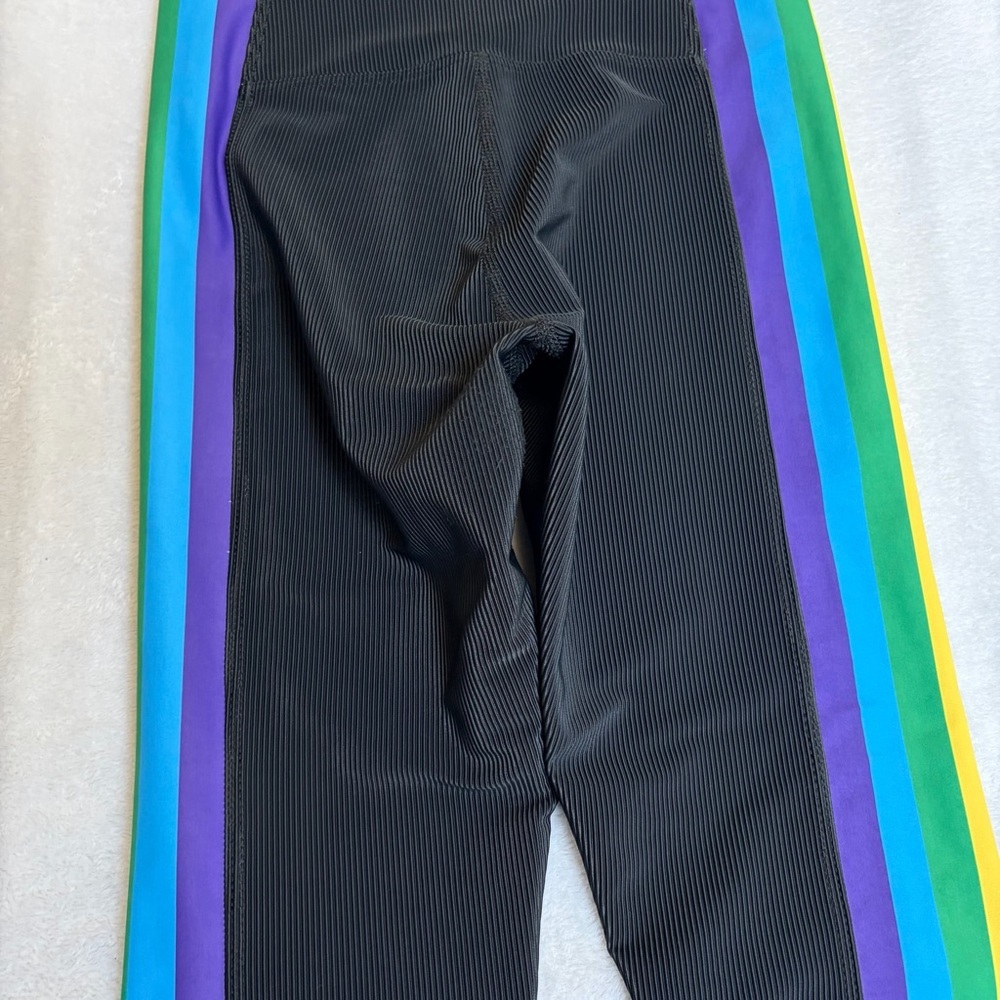 Beach Riot Megan Leggings Women Sz S Rainbow Proud Collection Pant EUC Pride - Picture 4 of 11